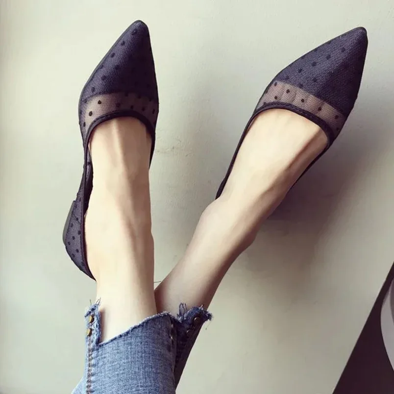 أحذية نسائية صيفية كاجوال بمقدمة مدببة على أحذية شبكية مسطحة قابلة للتنفس بنمط نقاط بولك