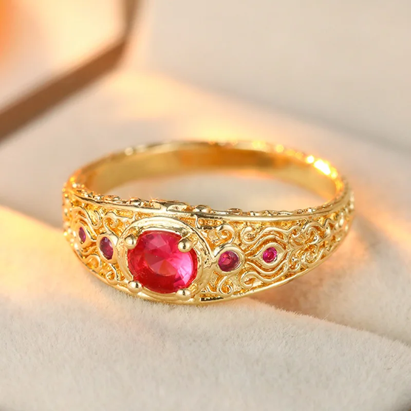 Vintage-Ring für Damen mit ausgehöhlten Schnitzereien, verziert mit synthetischem Zirkon, exquisiter luxuriöser Ring, modisches Schmuckzubehör