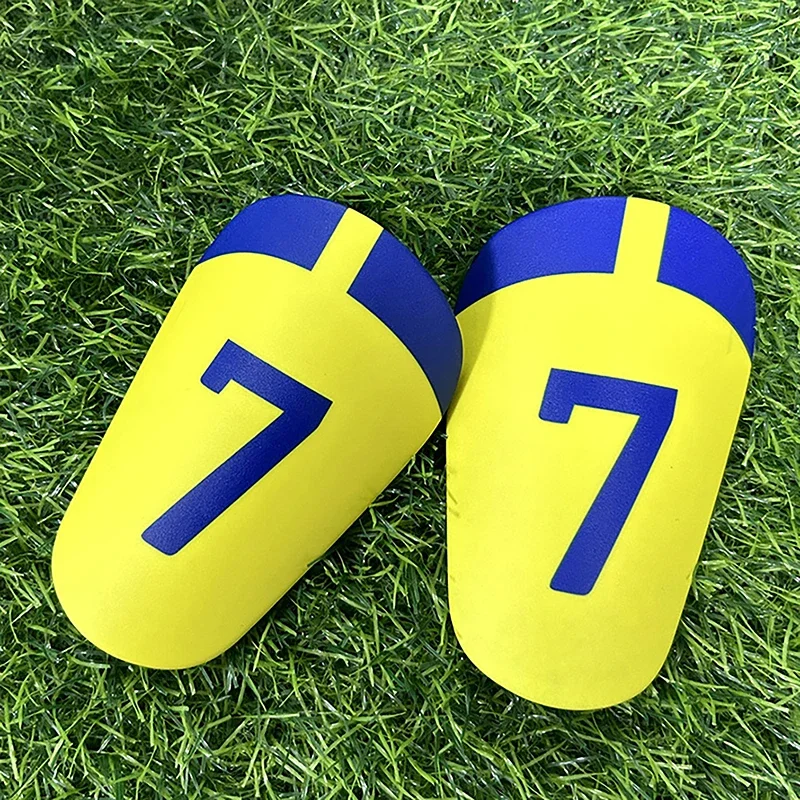 1 Pair Universal Mini Football Shin Pad Leg Protector Wear-resistant Shock Absorbing Leg Protector Soccer Training Shank Board