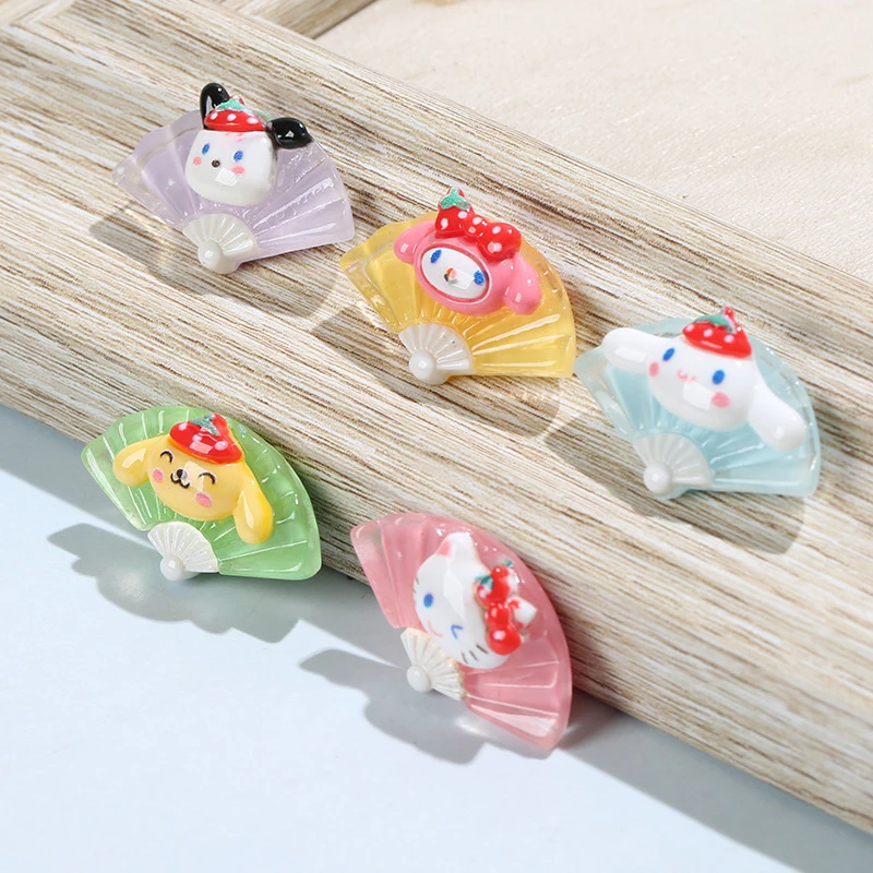 5 pçs/saco sanrio fã em forma de carro ornamentos bonito cinnamoroll pompompurin kt melodia pochacco decoração para casa brinquedo diy acessórios presentes