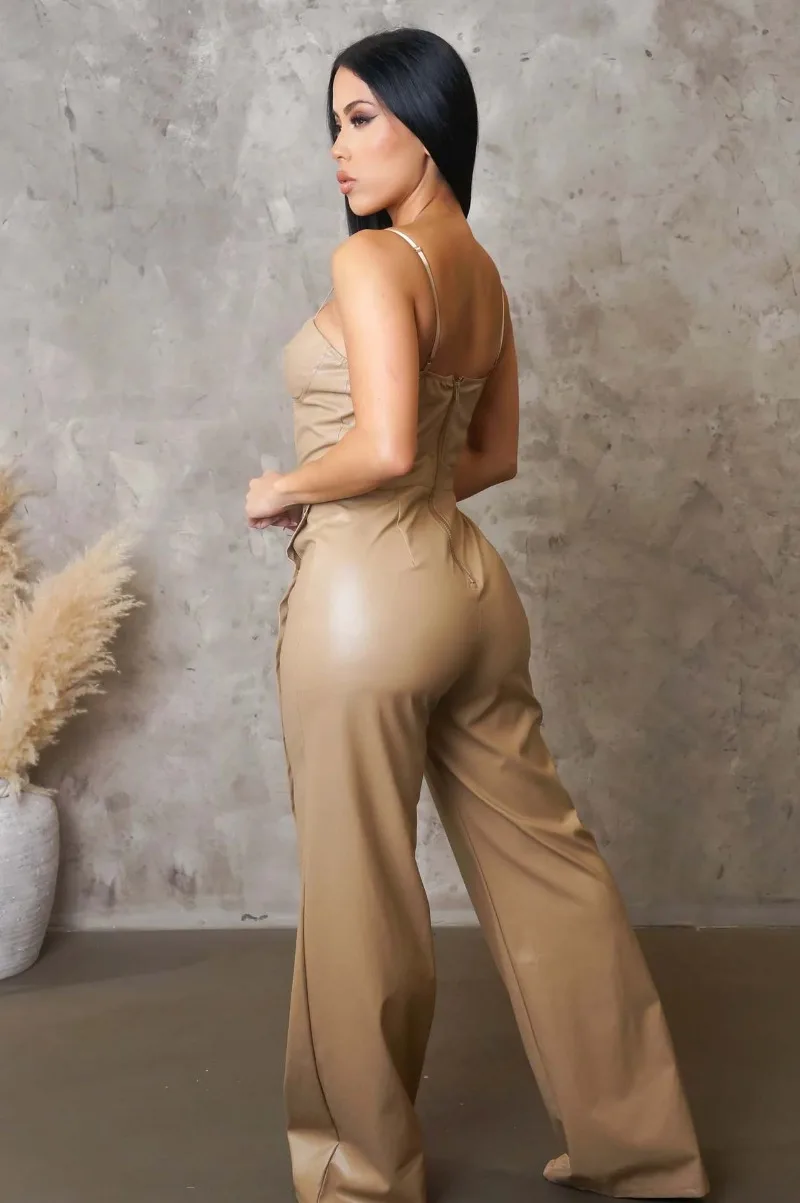 KEXU Vrouwen Zomer Wijde Pijpen Mouwloze Band PU Lederen Jumpsuits 2025 Knop Beach Club Party Outfits Eendelig Pak Romper