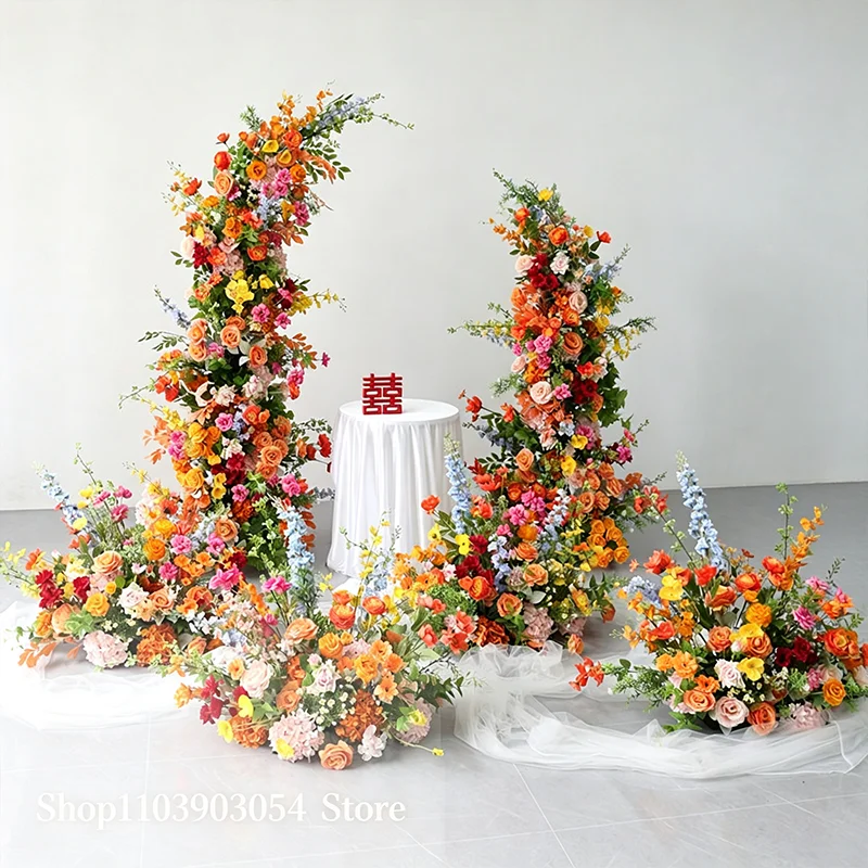 Orangefarbener künstlicher Hochzeitsbogen mit Blumenarrangement aus Seidenrosen und Pfingstrosen als Hintergrunddekoration für Hochzeitsfeier, Bühne und Foto-Requisiten. – Detail 3