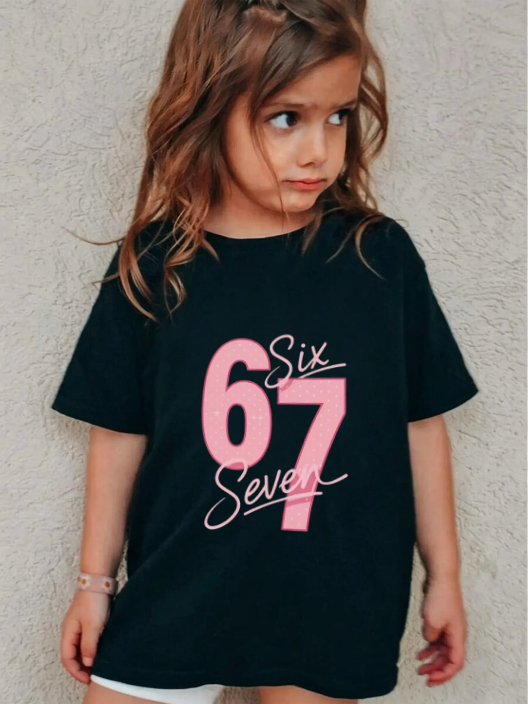 

Pink Number 67 Short Sleeve T-shirt for Girls, Sweet and Cool Polka Dot Number & Letter Kids Top