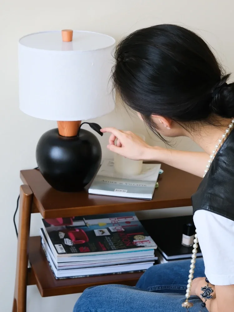 Apple lamp Soft silk lamp is a good meaning, entrance ornament, bedroom bedside lamp