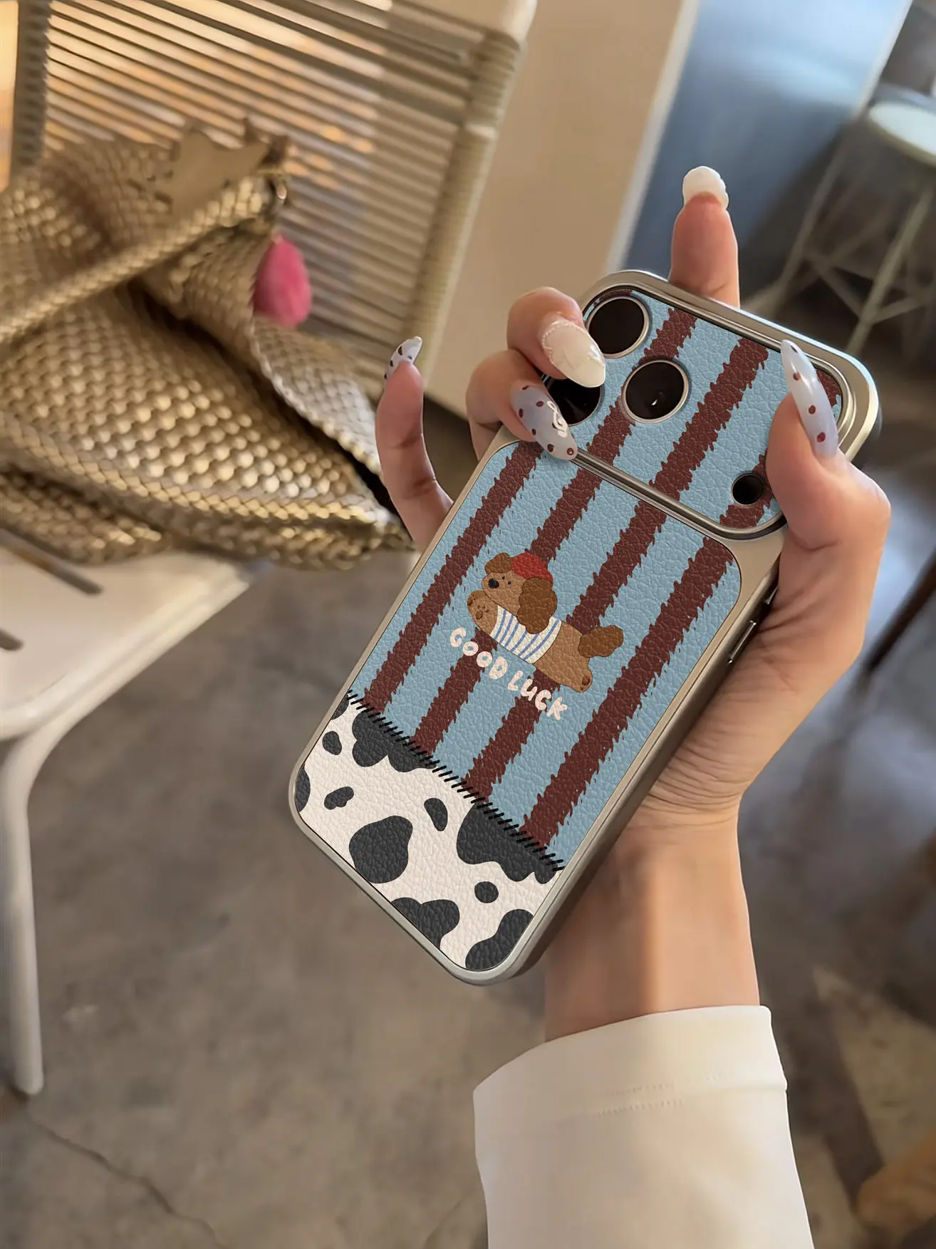 Retro Polka Dot Pony Pferd Imitation 17 Handyhülle für iPhone 13 14 15 16 17 Pro Max 17, stoßfeste Lederhülle mit Beschichtung – Detail 2