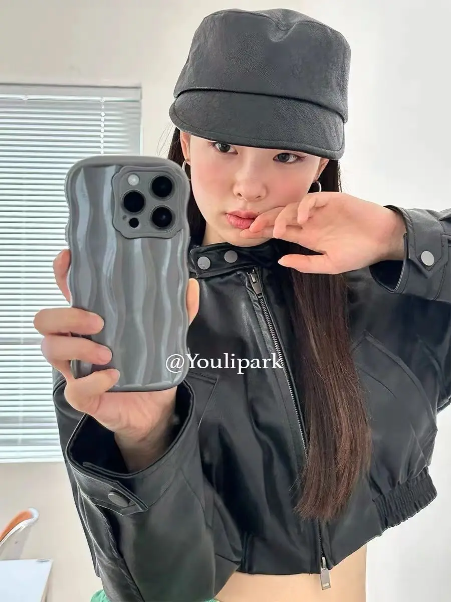 Premium Ins Dark Black Silver Gray Puppy Phone Cases for IPhone 11 12 13 14 Pro Max for IPhone Korean Vintage Phone Case Fashion