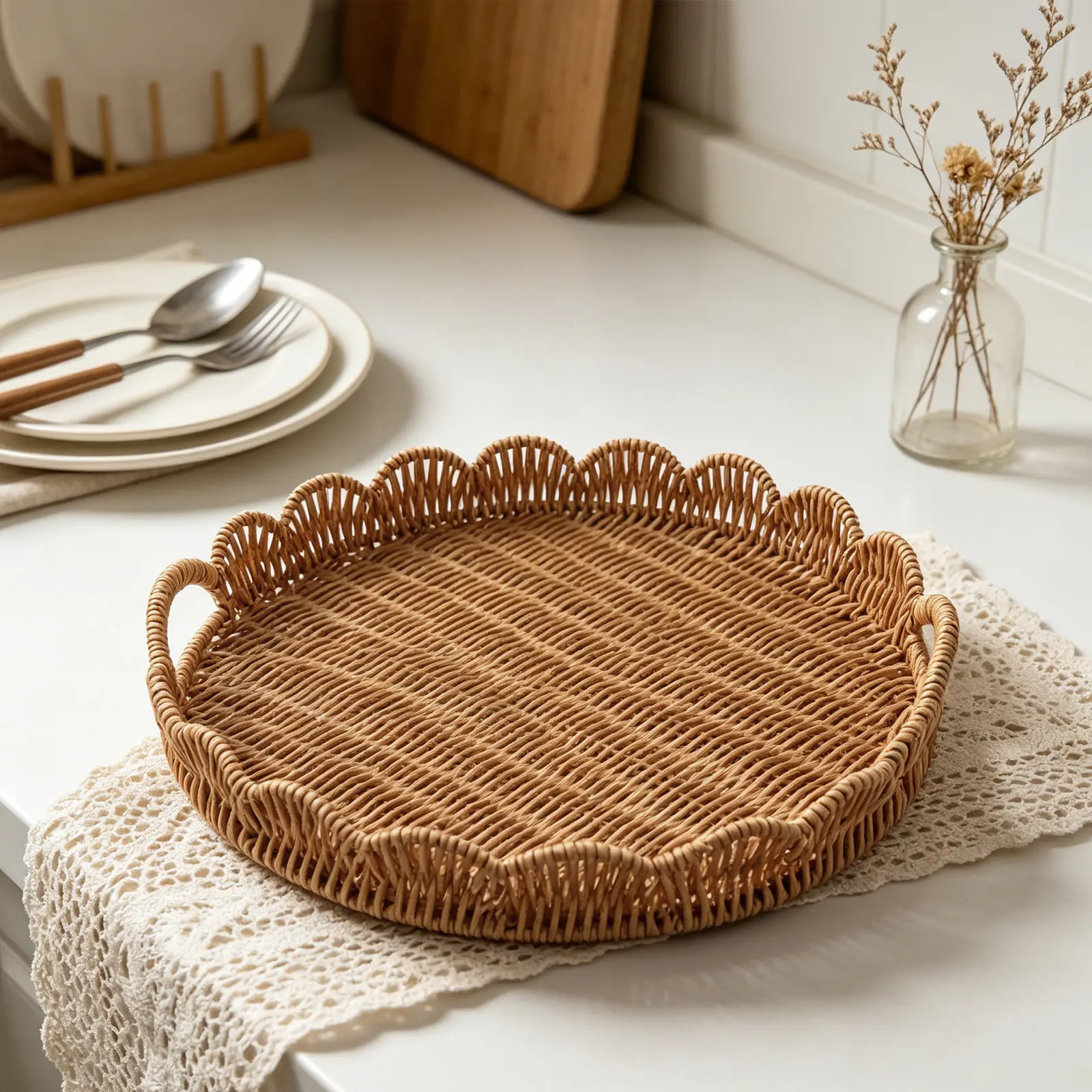 Round Plastic Imitation Rattan Storage Basket Khaki Hand-Woven Shallow Tray Fruit Serving Display Tray Kitchen Countertop
