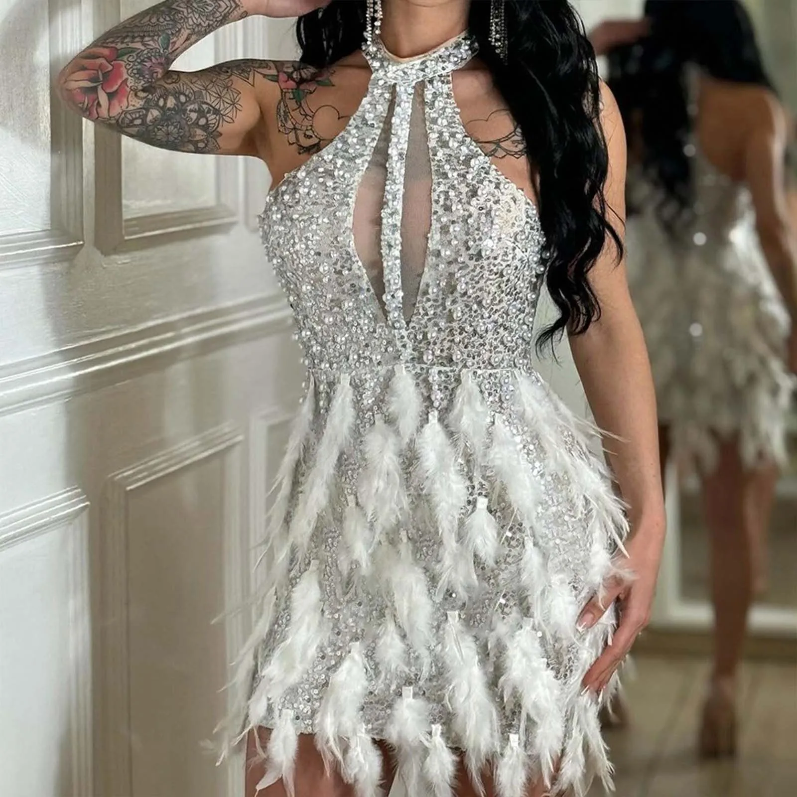 Minivestido ajustado de malla con cuello redondo para mujer, sin mangas, con plumas y lentejuelas, Sexy, para fiesta de noche y vacaciones, 2024