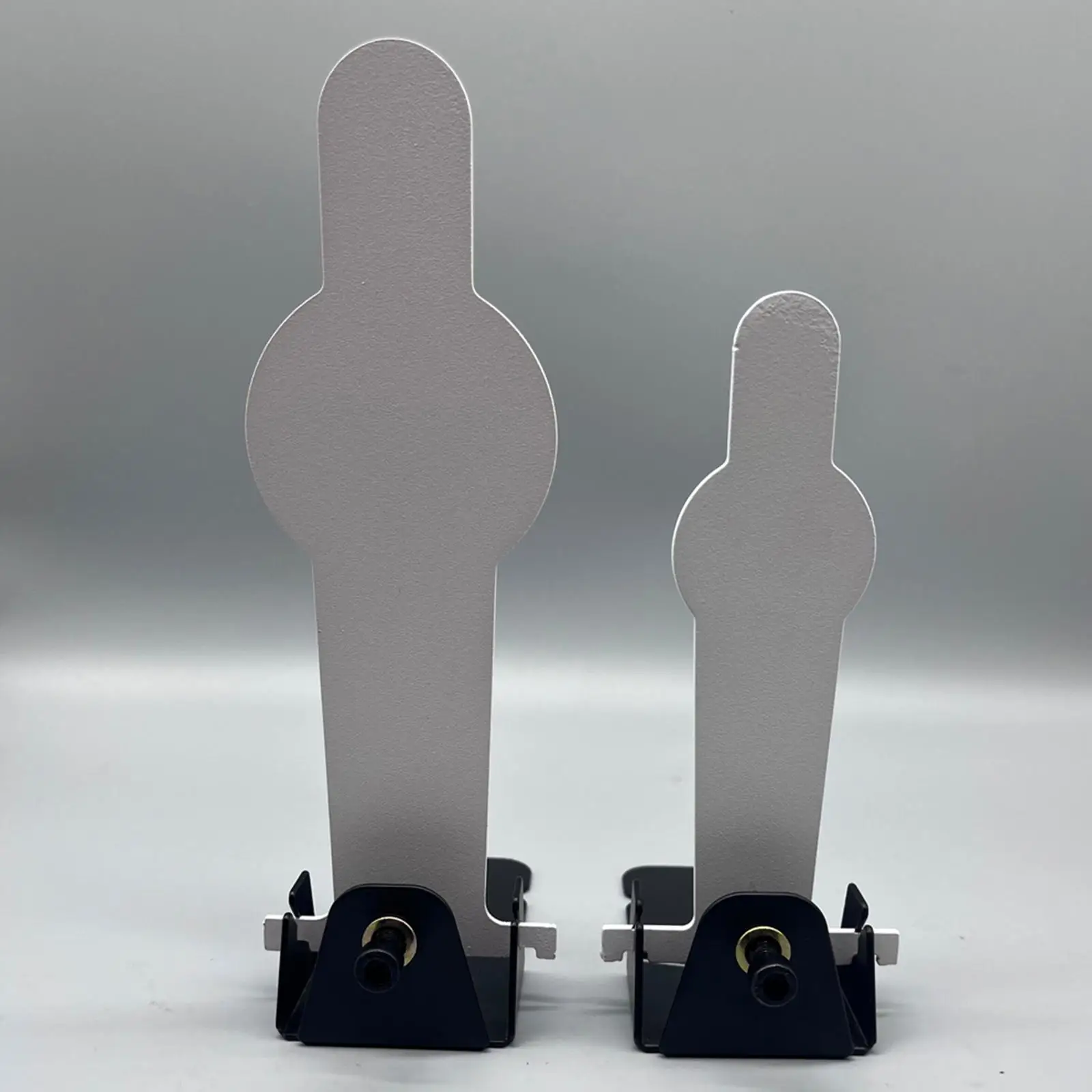 ขาตั้งเป้าหมายโลหะเหล็กคาร์บอนที่ทนทานปรับเป้าหมายด้วยตนเองสําหรับอุปกรณ์ฝึกซ้อมกีฬากลางแจ้ง