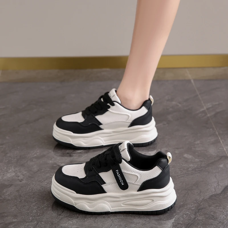 2024 Little White Shoes for Women Thick-soled Breathable Sports Shoes Comfortable Women Sneakers Platform Casual Female Students