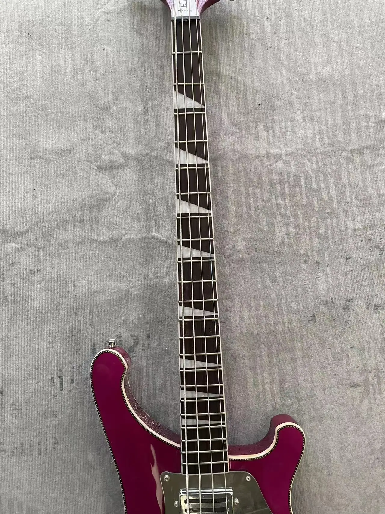 New！Rickenbacker bass 4003 in stock . Purple, lattice binding, mahogany body,have logo，free shipping