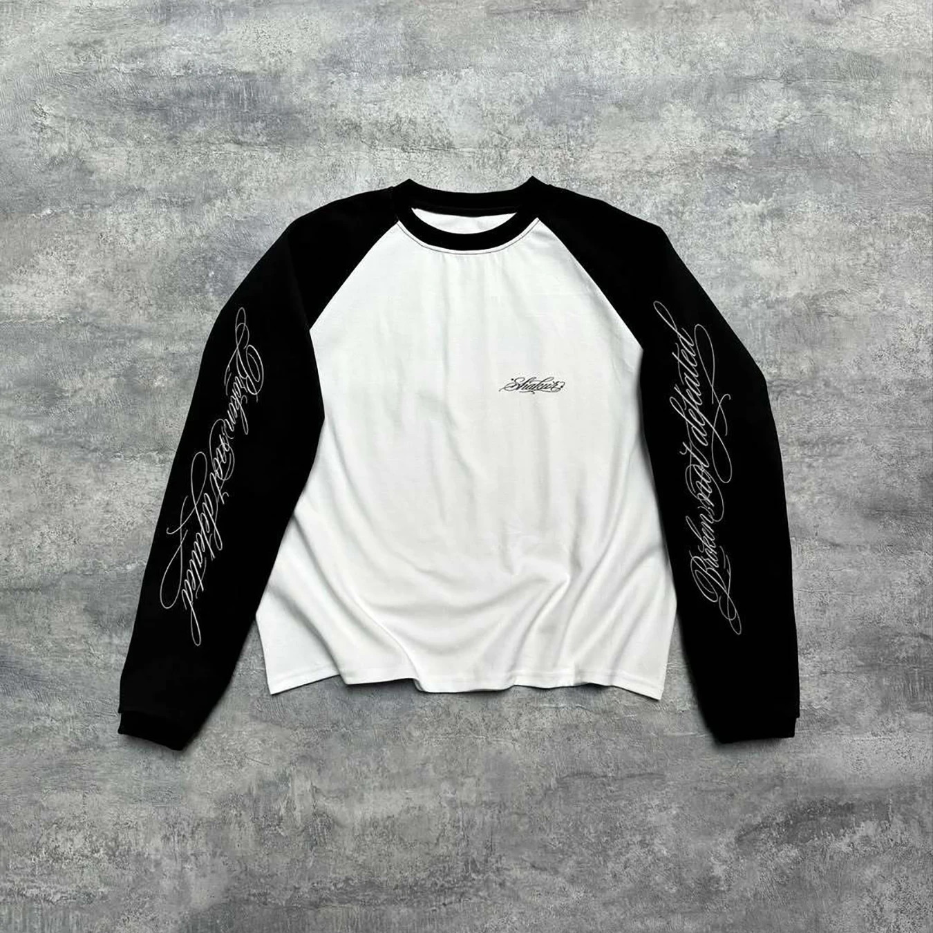 New autumn and winter personalized letter printed round neck long sleeved pullover retro street trend T-shirt