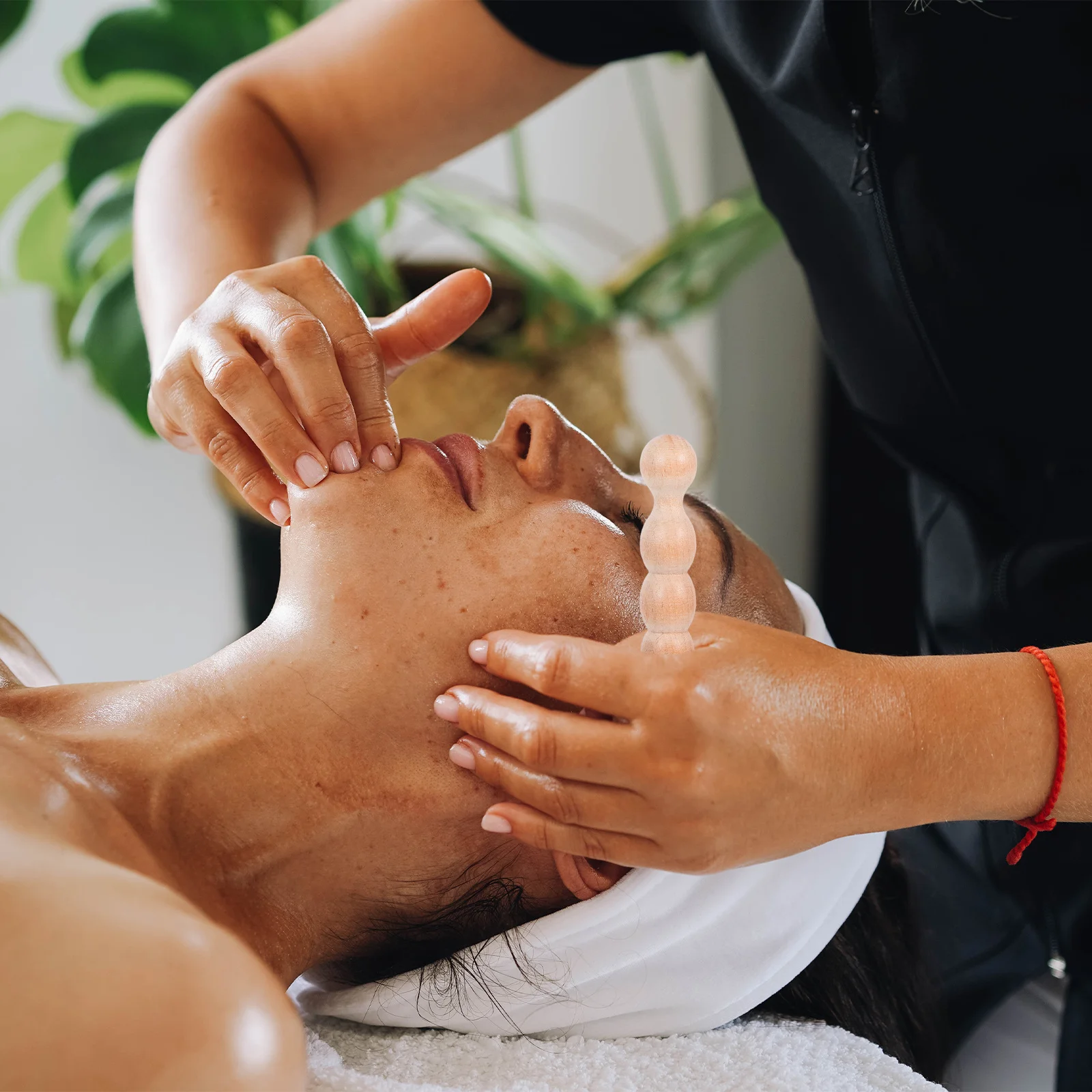 

2pcs Wooden Massage Stick Portable Manual Massager Tool For Back Neck Face Hands Feet Muscle Recovery Therapy Scraping Roller