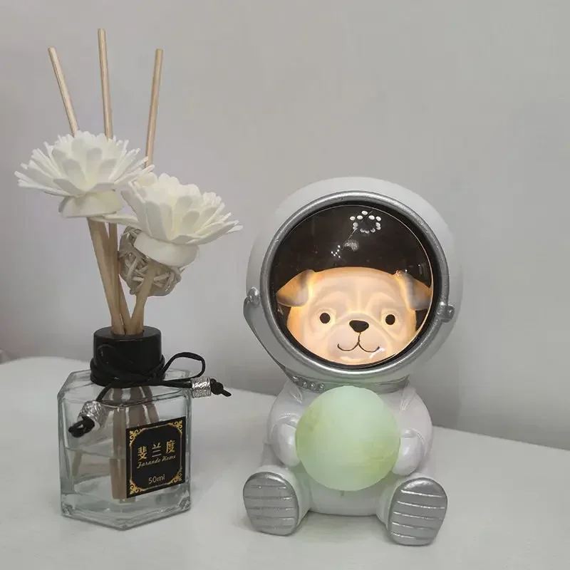 Cute Animals Bear Spaceman Decoration Table Lamp Astronaut Led Night Lights for Kids Boys