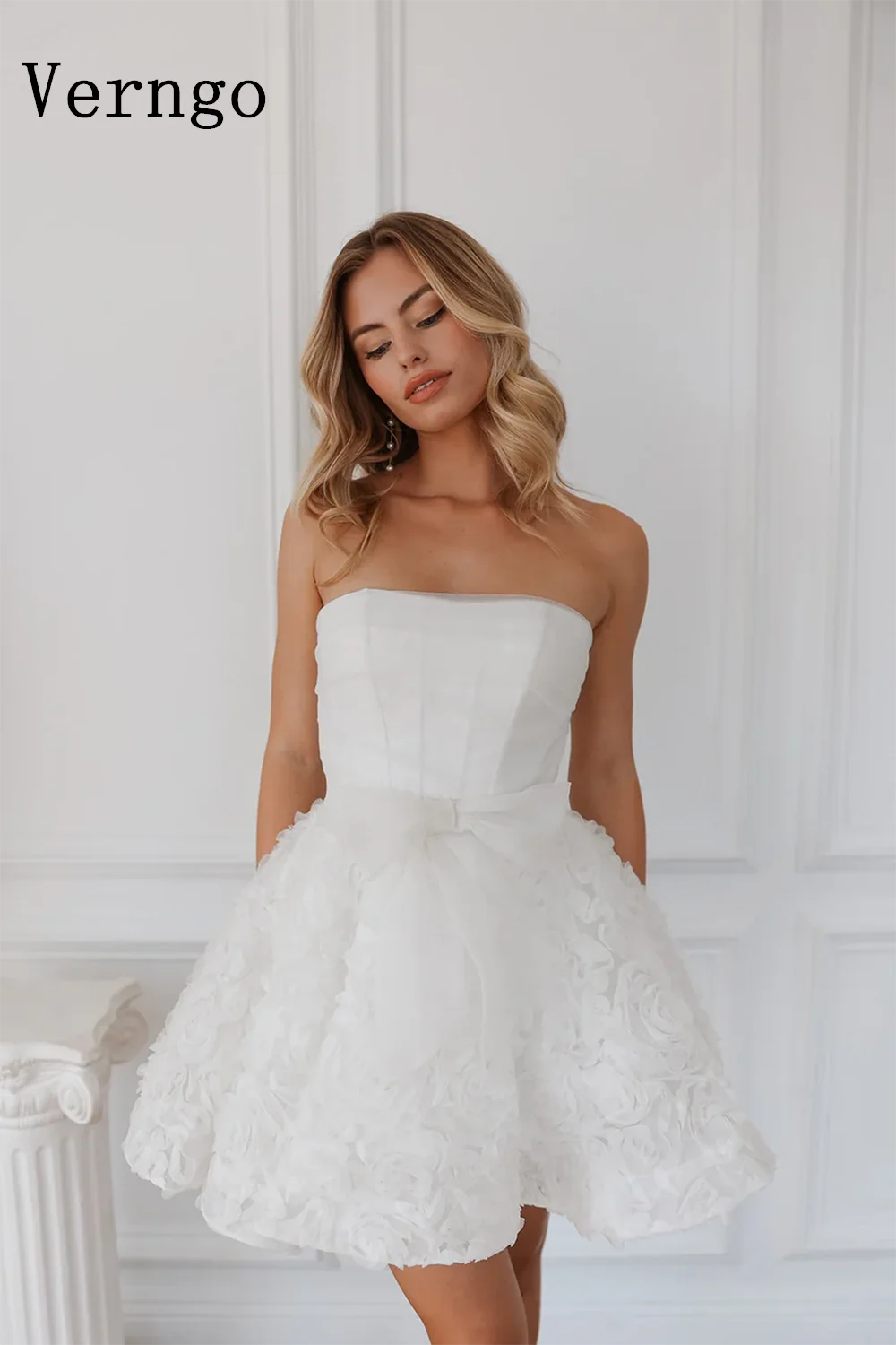 Vergo lvory Tulle Mini Wedding Dress Strapless A Line Short Party Dress For Women Elegant Above Kneen Bridals Gown 2024