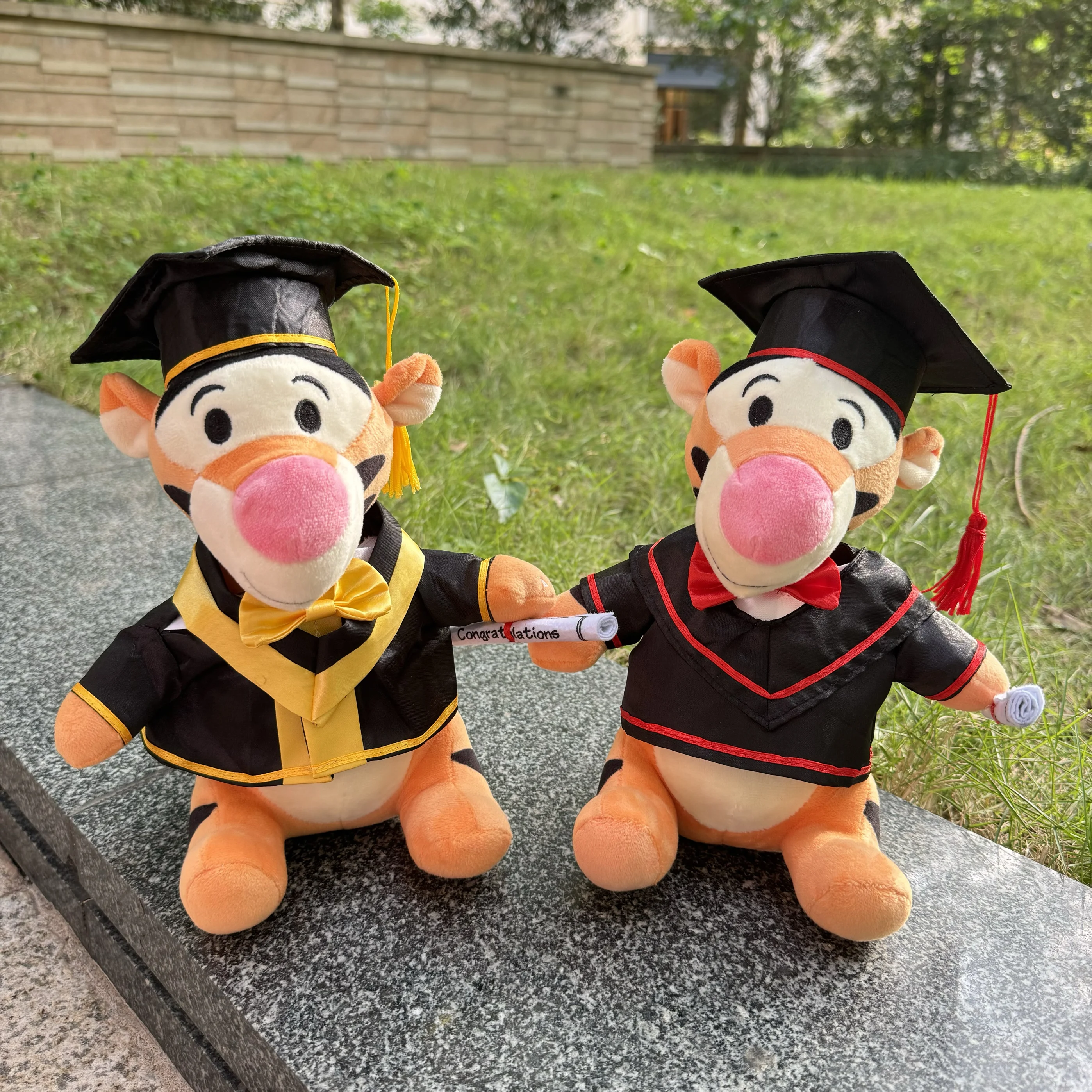 Disney Doctor Hat Bachelor Costume Doll Winnie The Pooh Graduation Doll Pp Cotton Stuffed Doll Sofa Ornaments Toys Gift