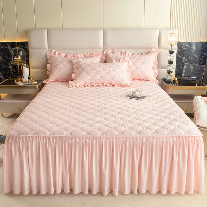 2024 popular skin-friendly polished padded bedspread three-piece set of bed skirt non-slip mattress protective cover four-season