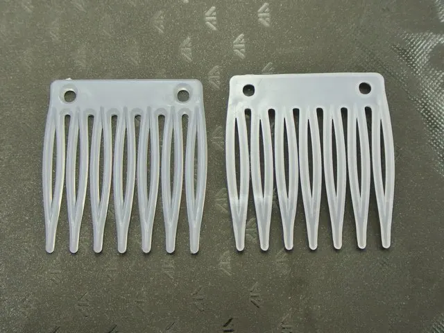 50 White Plastic Mini Hair Clips Side Combs Pin Magic Grip Hair Pins 32mm