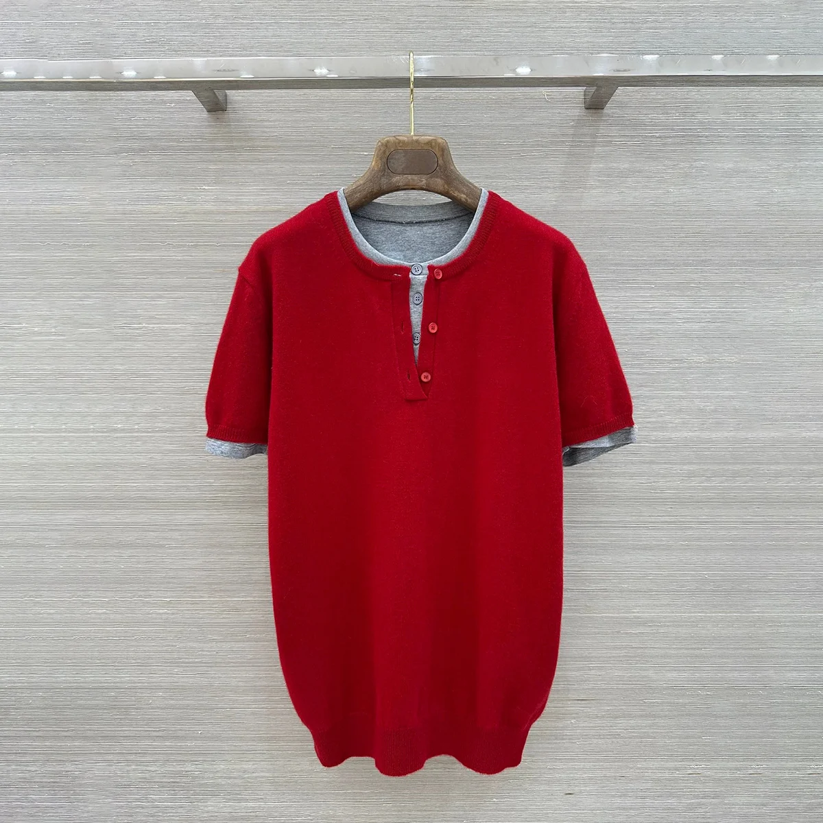2026 high-quality women's fake two piece Henry collar short sleeved knitted sweater2610823
