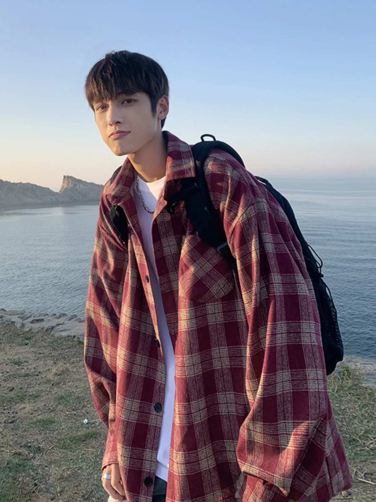 

Мужская рубашка в клетку с длинным рукавом, весна 2025, новая модель в американском ретро-стиле, модная свободная рубашка-куртка для подростков и молодежи, повседневная одежда