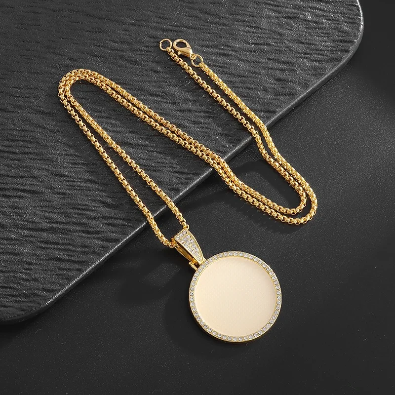 Fashionable and Exquisite Round Photo Frame Pendant Necklace for Men and Women Anniversary Casual Jewelry Birthday Gift