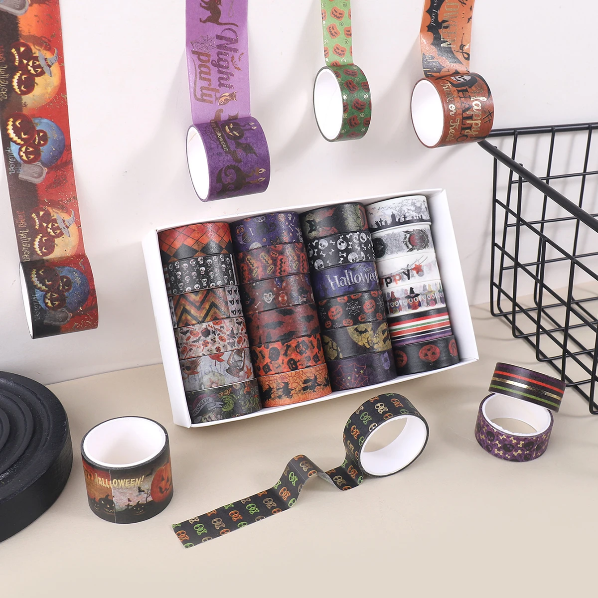 16ロール/24ロール、クリエイティブなハロウィーンパターンと和紙テープ、DIYクラフト、ギフトボックスの装飾に最適、トレンディで人気があります。