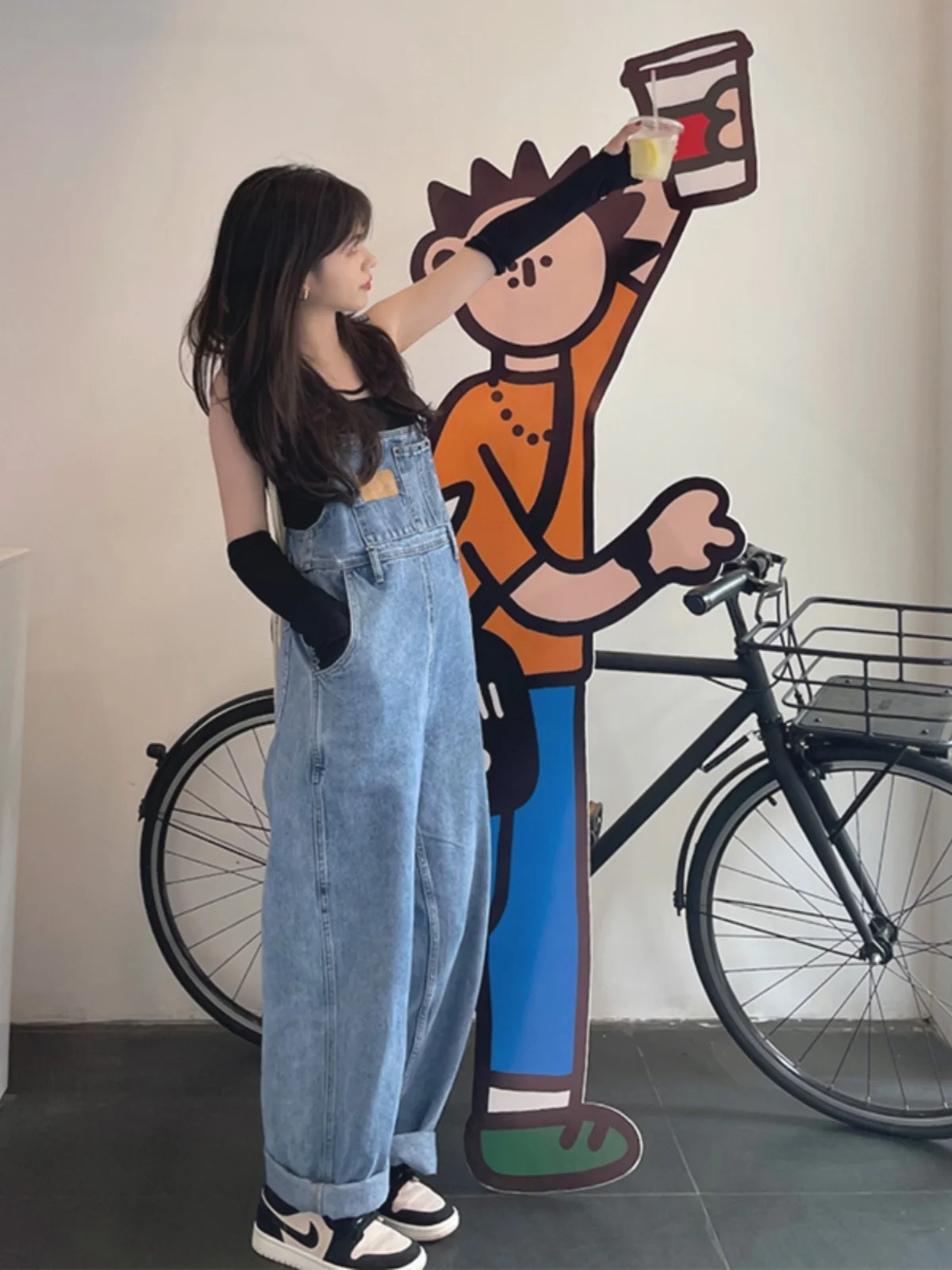 Salopette di jeans da donna Pantaloni sottili a gamba larga Estate New Sle Riduzione dell'età Fufu Mucca Abito intero allentato di piccole dimensioni