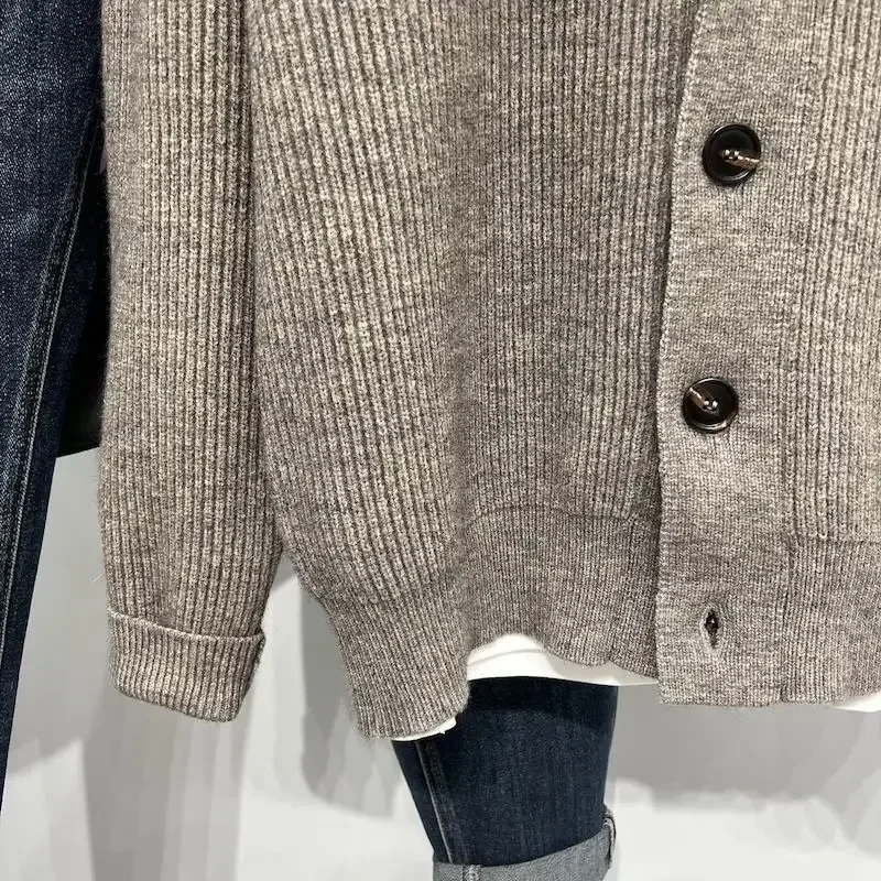 Ropa de hombre, suéteres de punto con cuello negro para hombre, cárdigan liso de Color sólido, abrigo de otoño coreano antiguo, pedido de estilo de tendencia 2025
