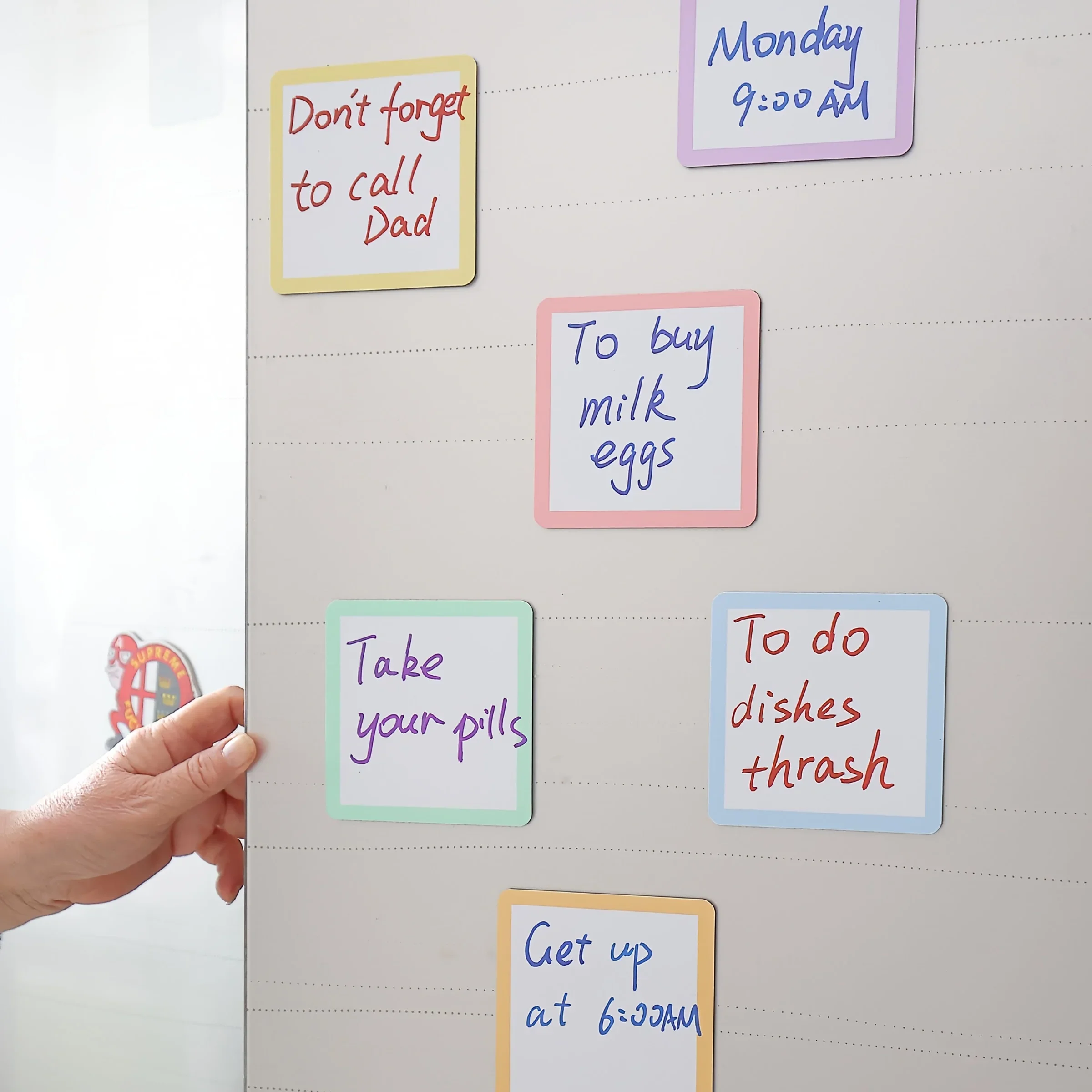 30 herbruikbare magnetische plakbriefjes, multifunctionele uitwisbare etiketten voor whiteboards, koelkasten en kluisjes, inclusief marker