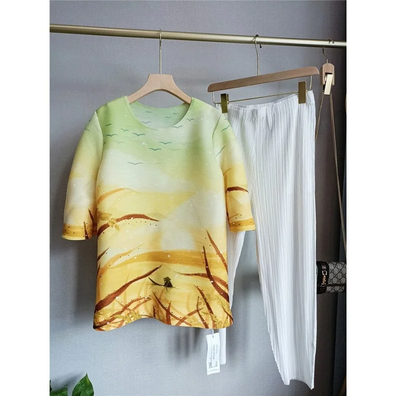 

Pleated printed fashion t-shirt female 2023 yellow western style design sunset feelings printing and dyeing t shirt female top