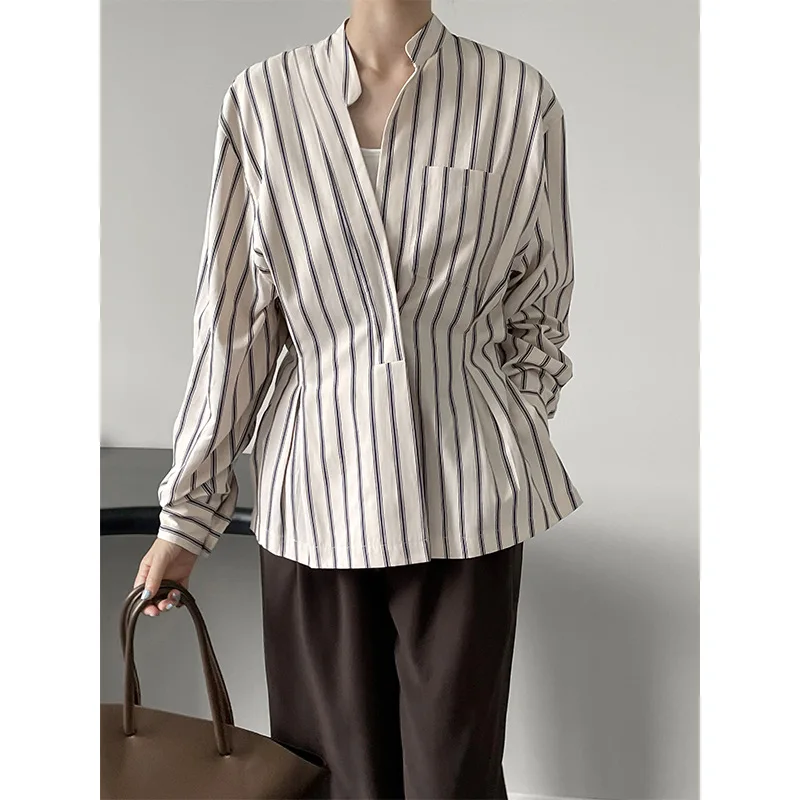 Small Group Striped Irregular V-neck Long Sleeved Shirt for Women's Top