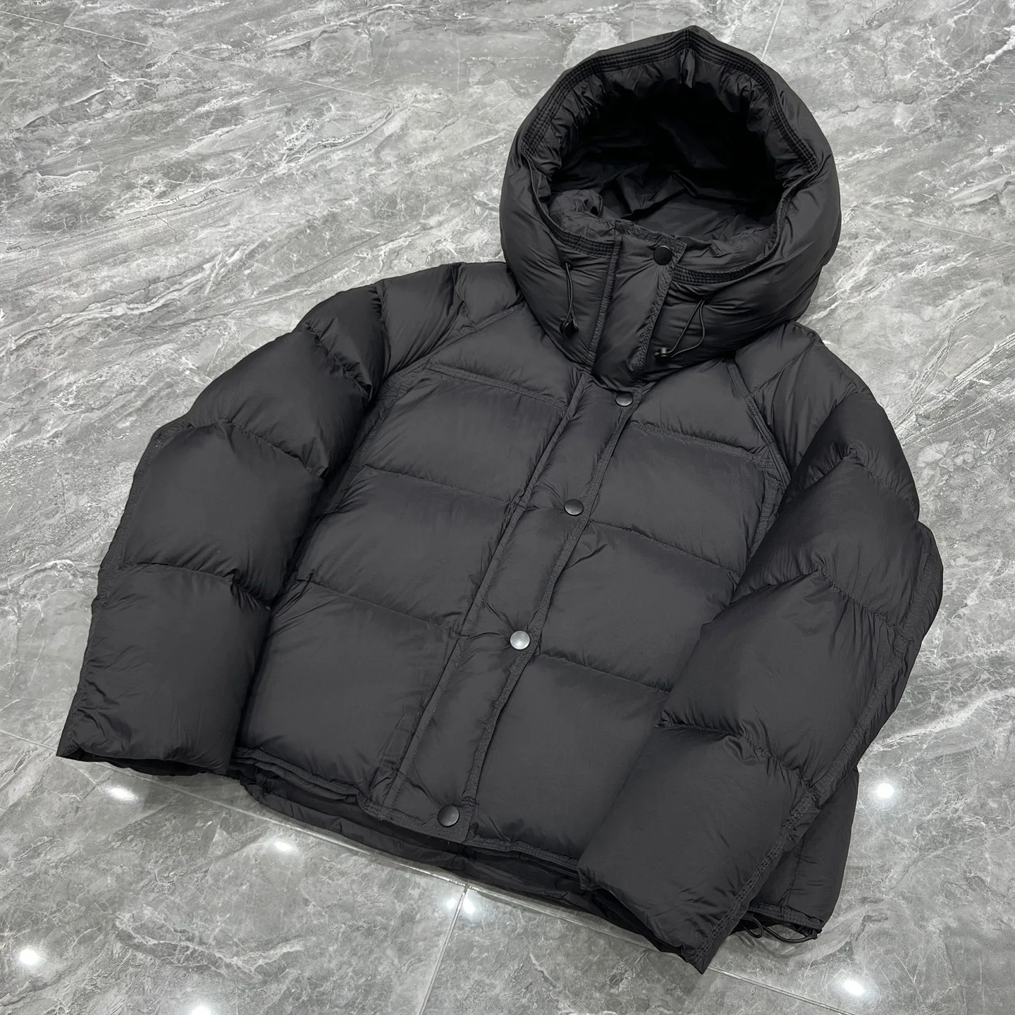 2026 شتاء جديد سترة منتفخة الأبيض بطة أسفل سترة المرأة قصيرة سميكة سحابة معطف فضفاض 90 الأبيض بطة أسفل مقنعين معطف الخبز