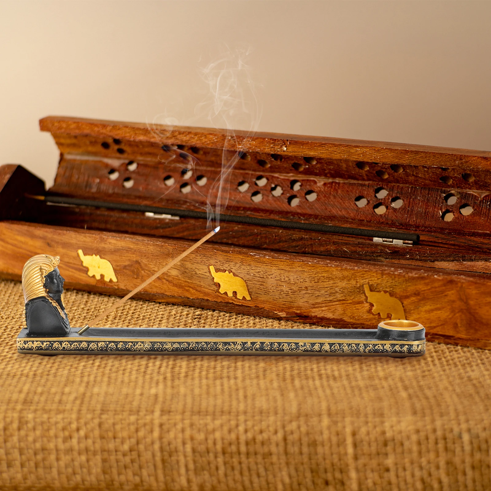 

Egyptian Style Resin Sphinx Sculpture Desktop Incense Plate Decorative Home Accent Souvenir Incense Plate Figurine