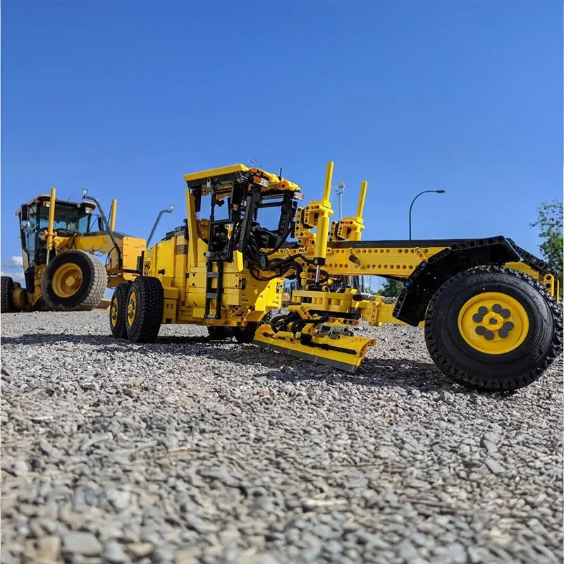 

4855PCS MOC Volvosre G970 Motor Grader Duty Truck DIY Building Blocks Educational Construction Toy Gift For Children Boys121