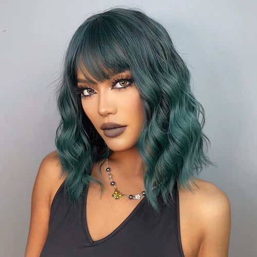 Imagen 2 del producto Pelucas sintéticas verdes onduladas cortas para mujer, pelo de Cosplay verde, pelucas Bob con flequillo, pelo falso Natural resistente al calor para fiesta de Lolita