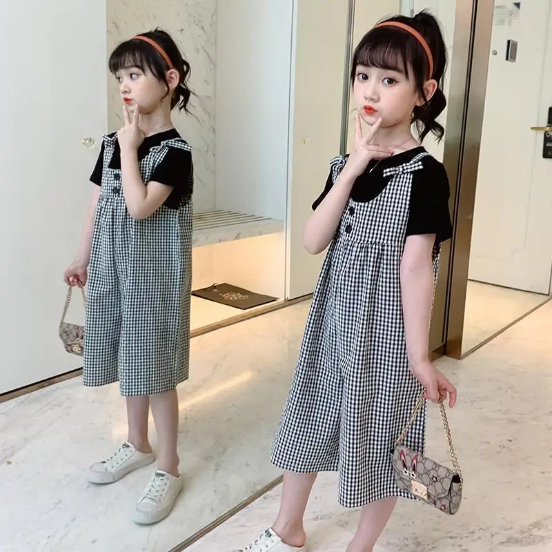 Girls\' plaid overalls suit 2023 new summer Korean  big children\'s girls Short sleeve shirts+ pants two-piece clothing set