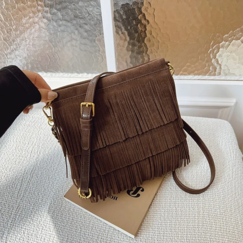 

Luxury Women's Crossbody-Bag Crafted From Premium Leather Boasting High-End Famous Commuter Look​