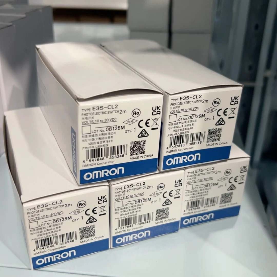 Omron OMRON E3S-CL2 photoelectric switch
