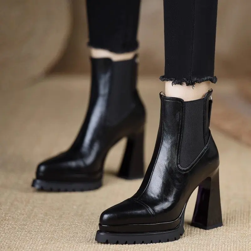 Women's Boots Fashhion Waterproof Table Thick-heeled Leather Boots Temperament Pointed High Heels Boot Rear Zipper Short Boots