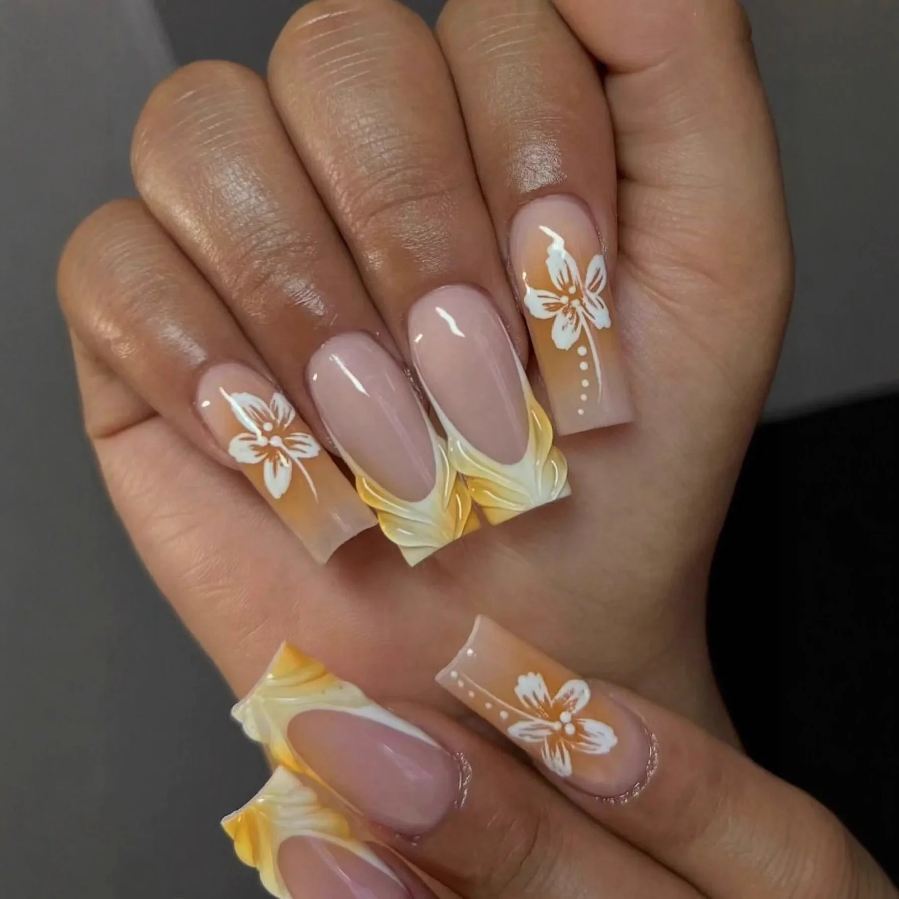

Sunshine Yellow Floral Press On Nails, Medium Coffin Fake Nails, Hand-Painted Daisy Removable Fresh False Nail Tips