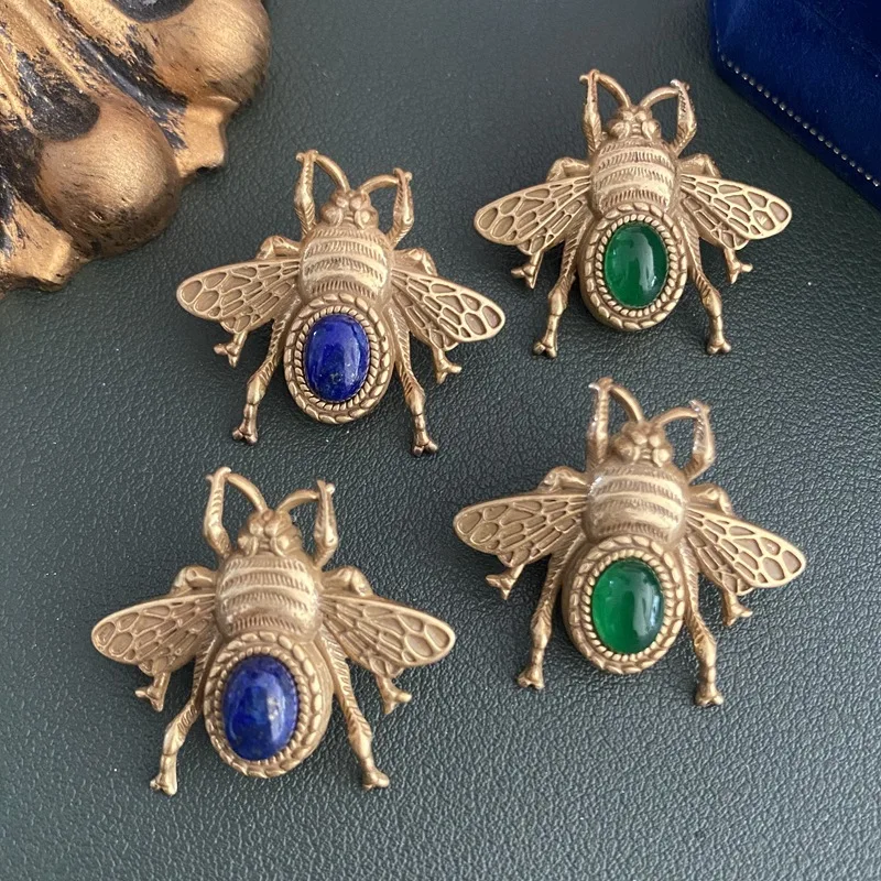Fashion Jewelry Vintage Temperament Bee Earrings For Women Female Gifts Delicate Design Ear Accessories 2024 Trend New