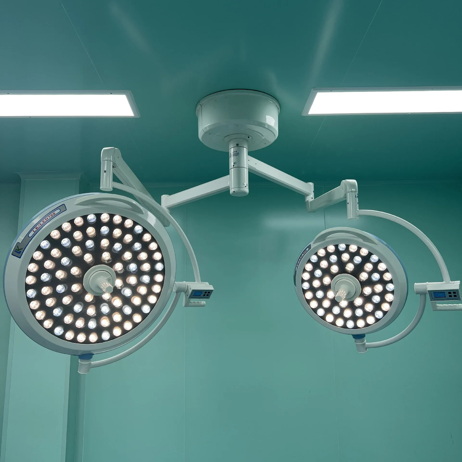 Lámpara LED sin sombras ajustable con iluminación, mano LED para mascotas bucales de belleza. Operación lámpara sin sombras