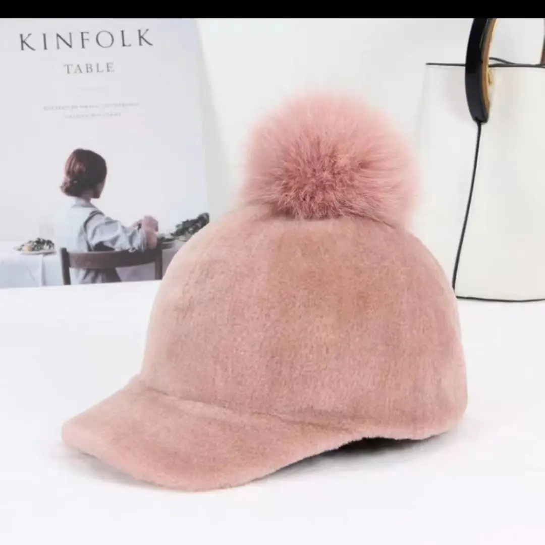 Autumn and winter new women\'s fur hat sheep velvet + fox ball ball cap