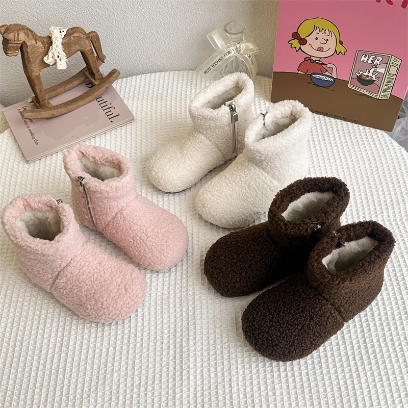 

Новинка 2023 года, зимние теплые повседневные короткие хлопковые ботинки на мягкой подошве для девочек, модные детские универсальные удобные плюшевые зимние ботинки