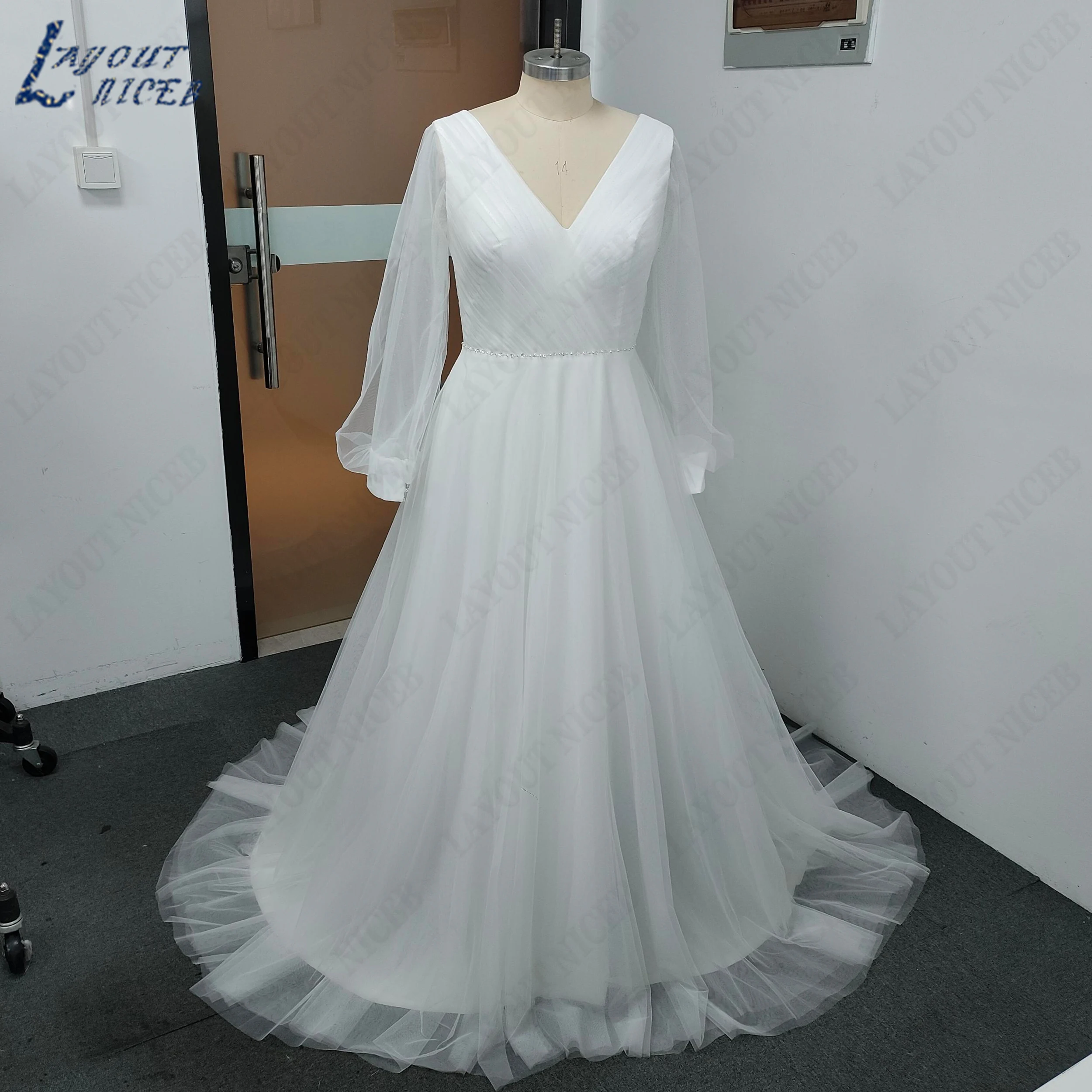 LAYOUT NICEB V-Neck Full Puff Sleeves Bridal Gowns 2024 Backless A-Line Tulle Wedding Dresses Back Lace Up Vestidos De Fiesta