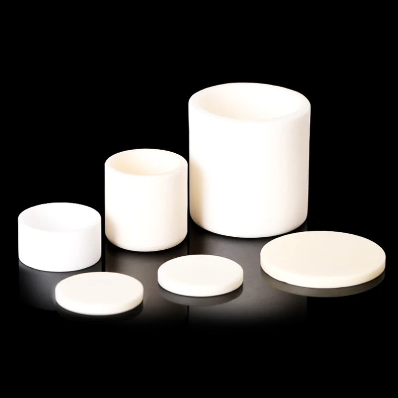 Cylindryczny tygiel z 99% tlenkiem glinu z wewnętrzną pokrywą, tygiel ceramiczny z korundu, różne specyfikacje do eksperymentów spiekania w laboratorium. — zdjęcie produktu 4