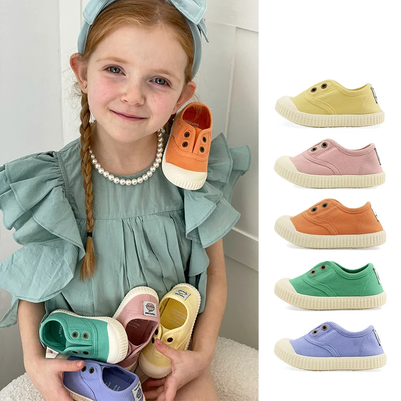 

2024 Korean Version of Children's Candy Colored Canvas Shoes Soft Soles Light Slip-on Indoor Shoes Outdoor Casual Shoes