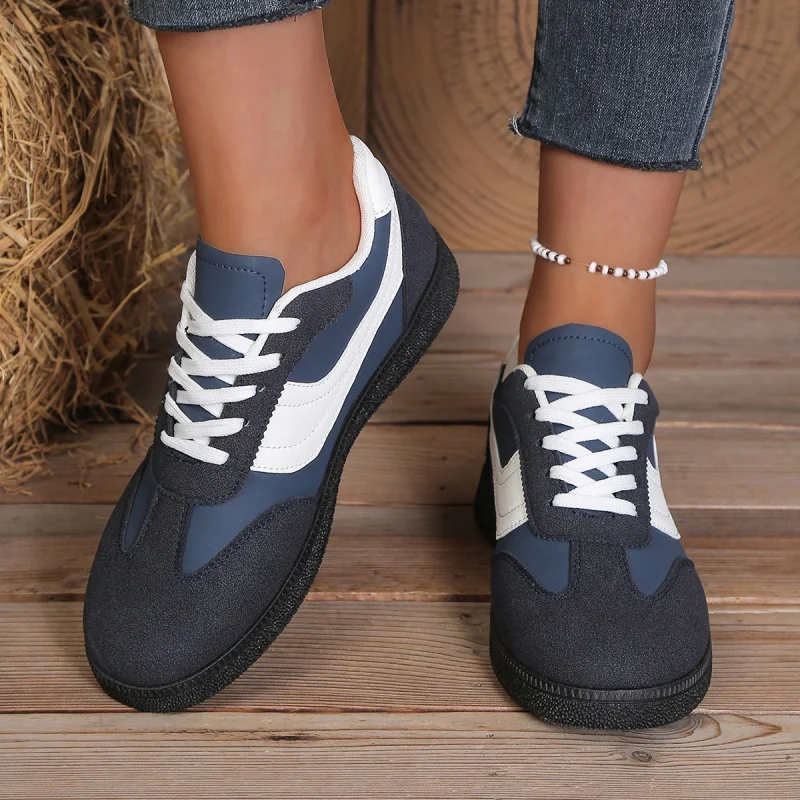 

Женские повседневные кеды для скейтбординга 2026: Новые легкие уличные кроссовки на плоской подошве, вулканизированные лоферы на платформе, роскошные летние кроссовки