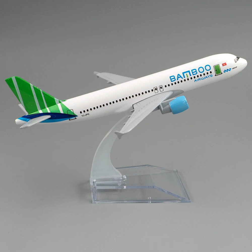 

1/400 Scale Alloy Aircraft Airbus a320 Vietnam Bamboo Airways 16cm Alloy Plane Model Toys Children Kids Gift for Collection