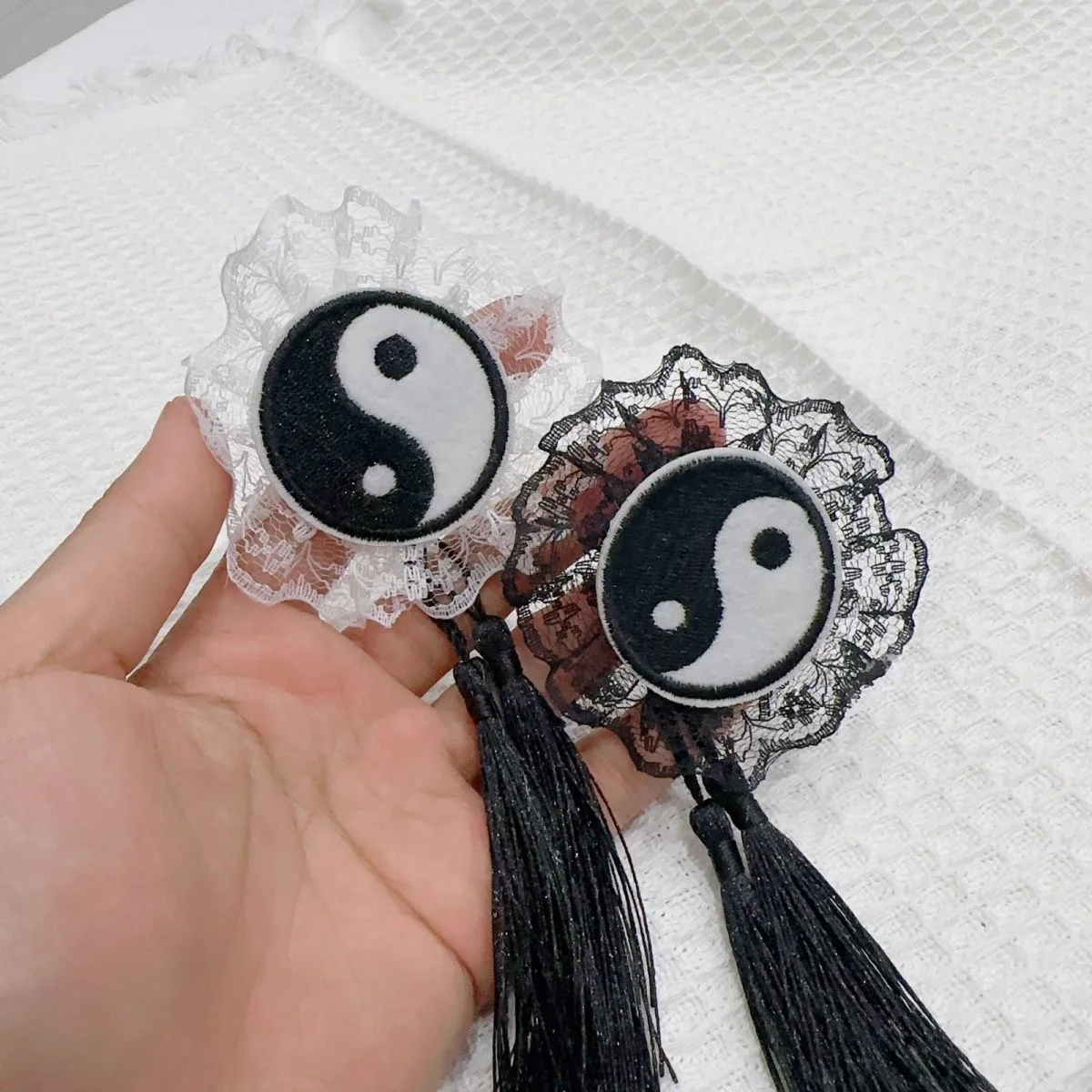 Y2K Punk Zwart Wit Tai Chi Haar Clip Kant Kwasten Haarspeld Hoofddeksels voor Vrouwen Lolita Haaraccessoire